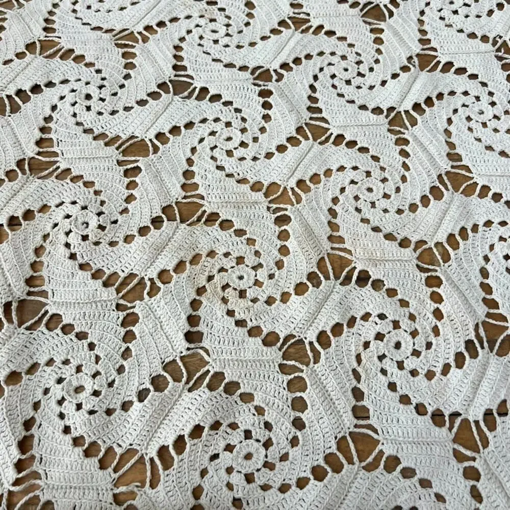 Antique Vintage Hand Crocheted Ivory Bedspread Tablecloth Coverlet 75”x86”